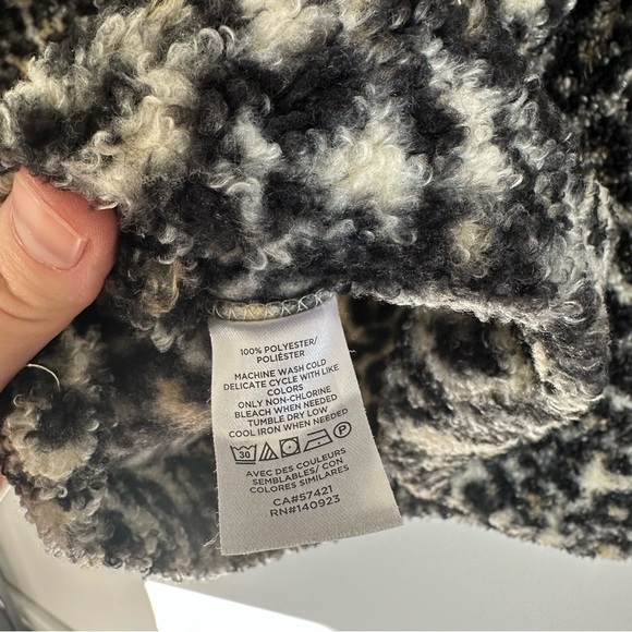 LOFT Leopard Print Fluffy Sherpa Crewneck Size Large - Picture 8 of 10